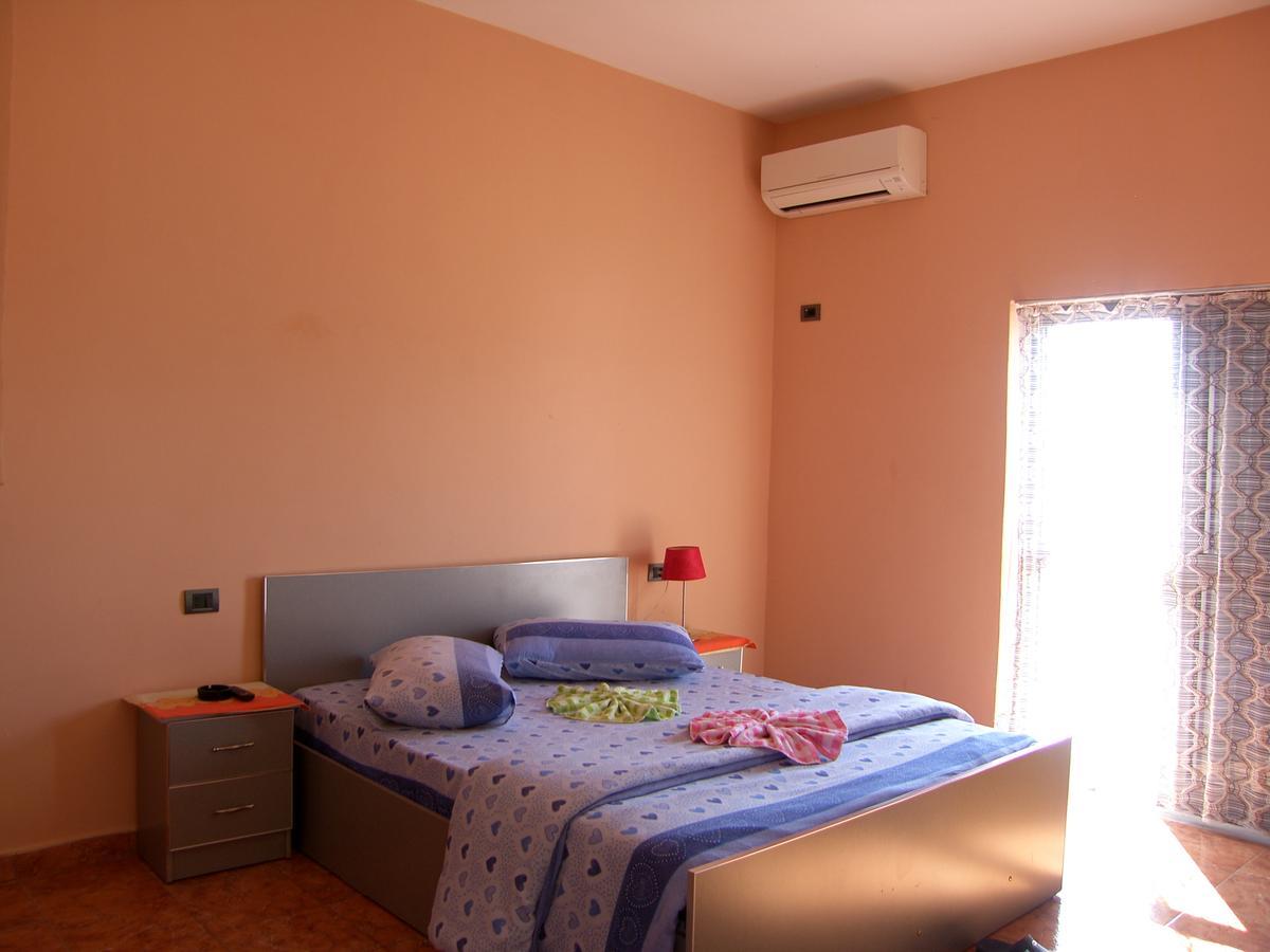 Shkodra Hotel エクステリア 写真