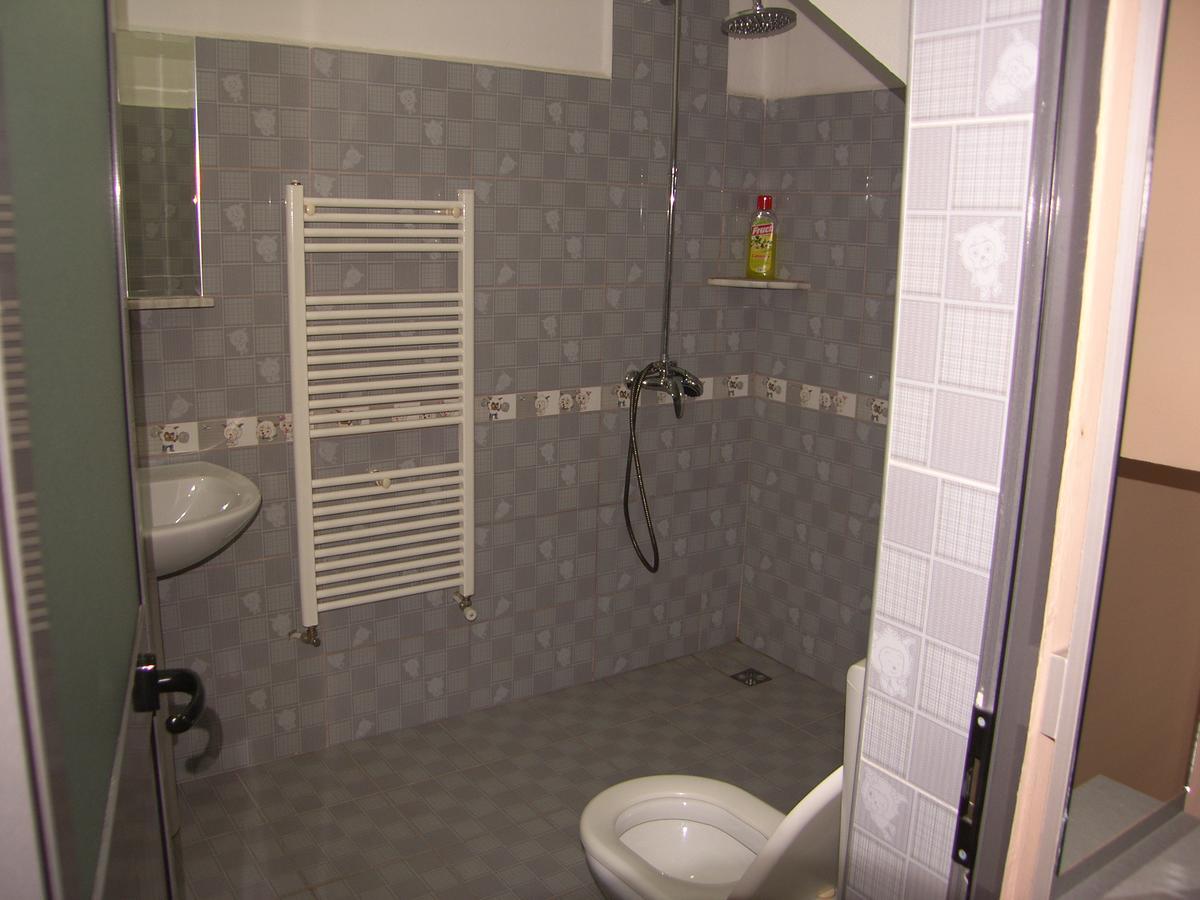 Shkodra Hotel エクステリア 写真