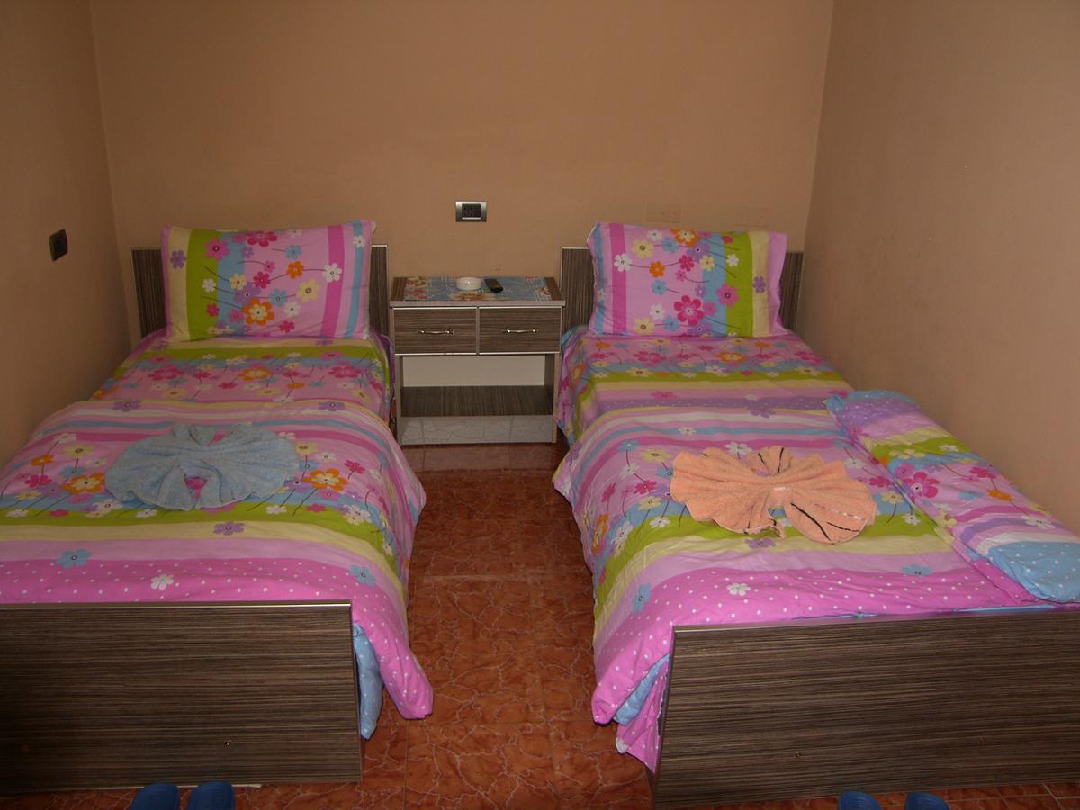 Shkodra Hotel エクステリア 写真