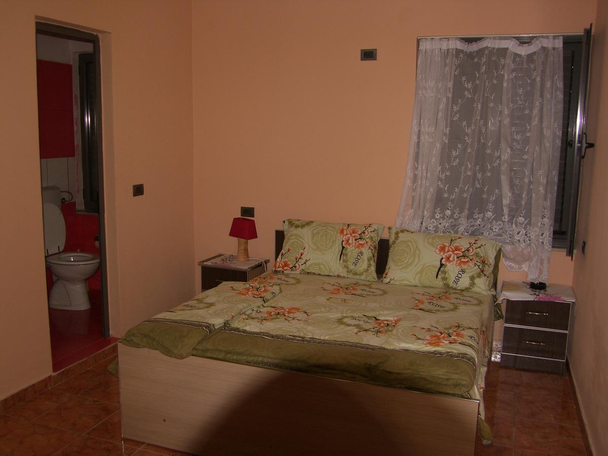 Shkodra Hotel エクステリア 写真