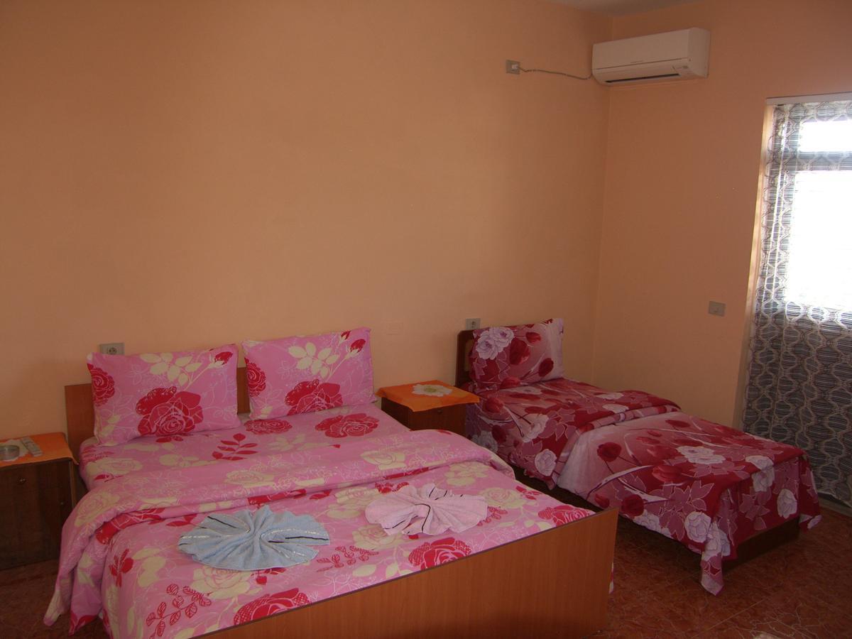 Shkodra Hotel エクステリア 写真