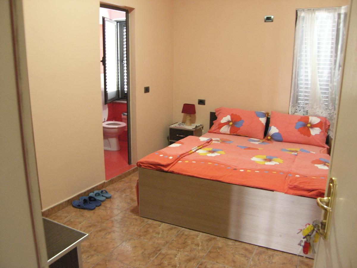 Shkodra Hotel エクステリア 写真
