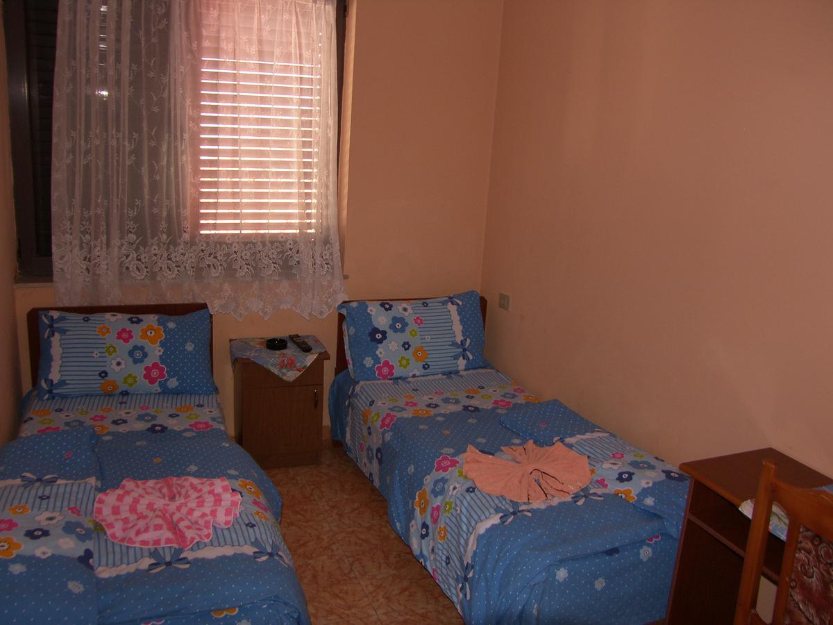 Shkodra Hotel エクステリア 写真