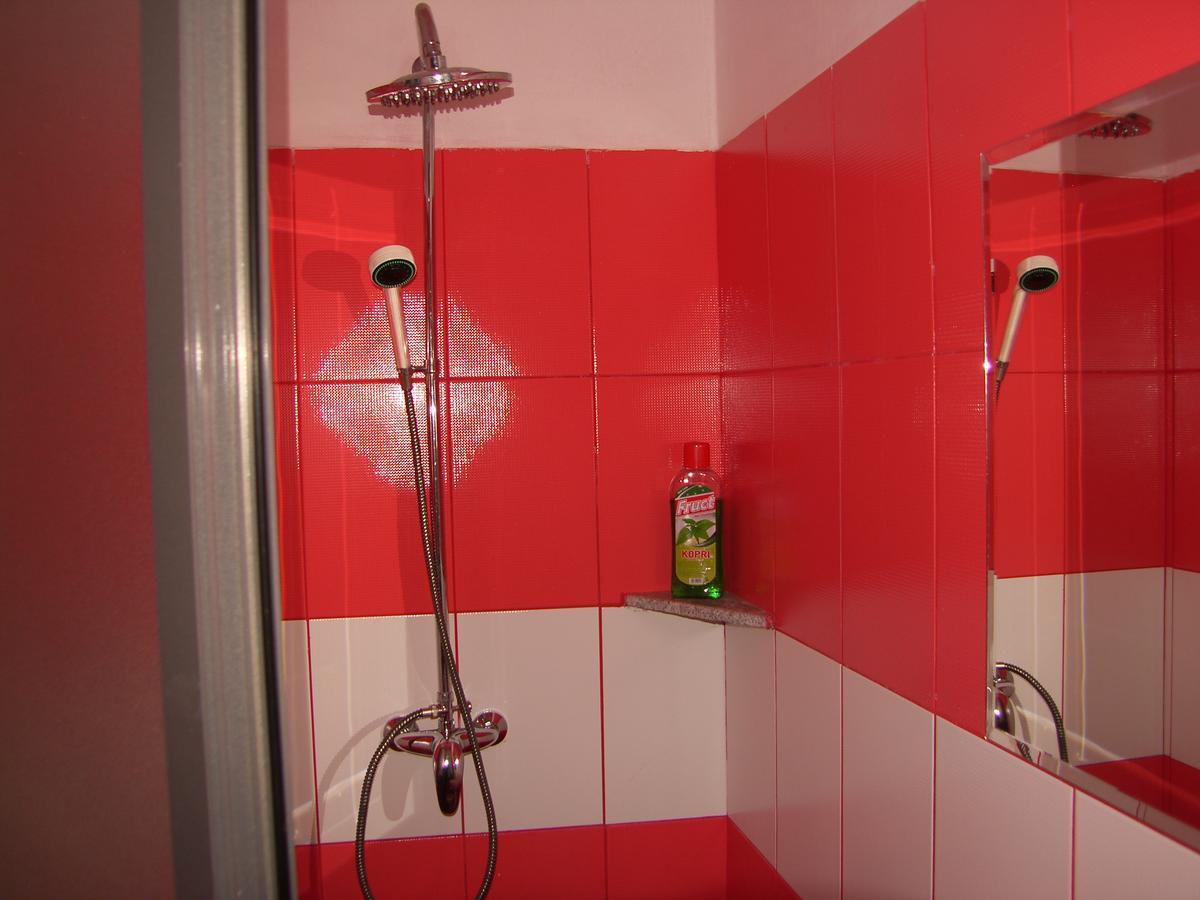 Shkodra Hotel エクステリア 写真