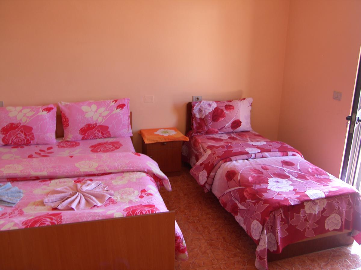 Shkodra Hotel エクステリア 写真
