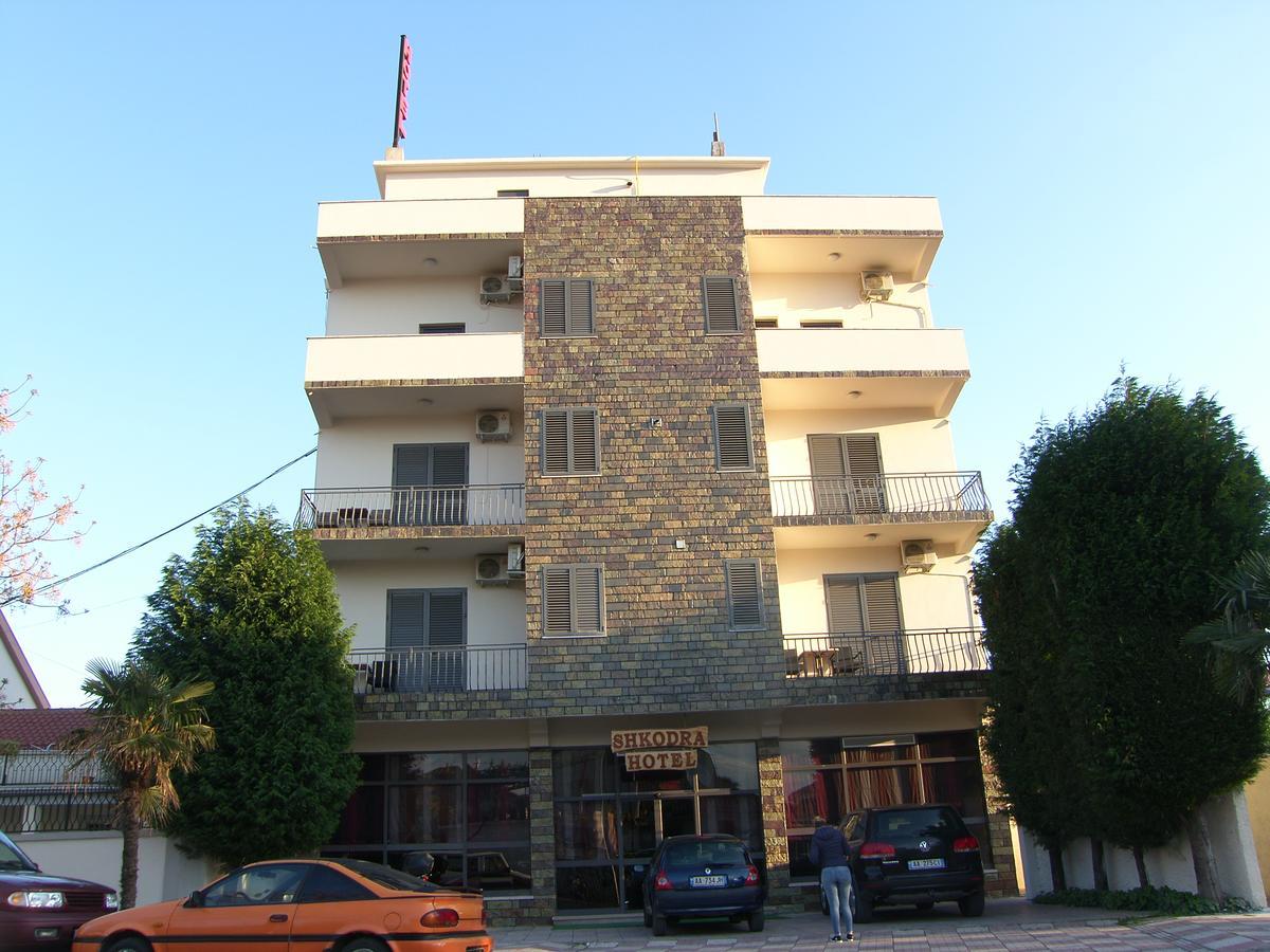 Shkodra Hotel エクステリア 写真